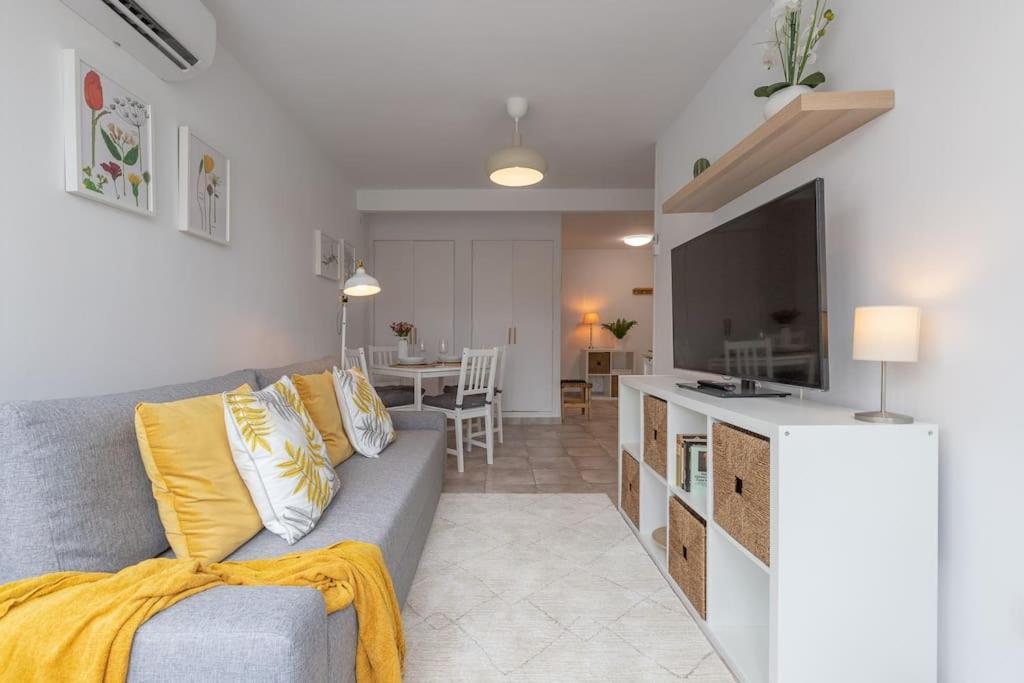 Apartamento Los Abedules ベナルマデナ エクステリア 写真